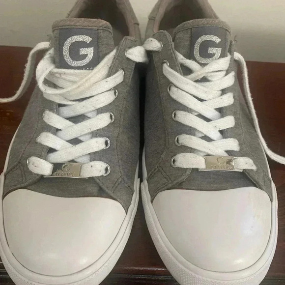 Guess Sneakers Gray white trim Women’s Size 9 - Picture 1 of 10